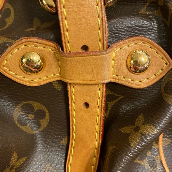 💋Authentic Louis Vuitton Tivoli GM💋 - Picture 11 of 12